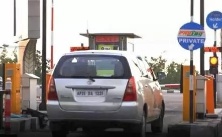 Commuters apprehensive as govt works on new method of toll collection